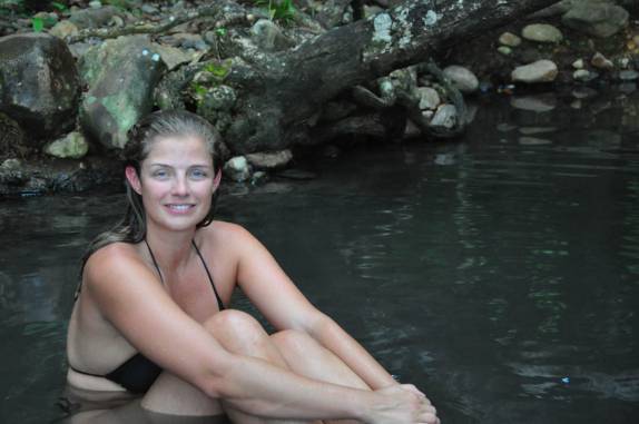 Relaxando em Poço Termal na região de Boquete, no Panamá